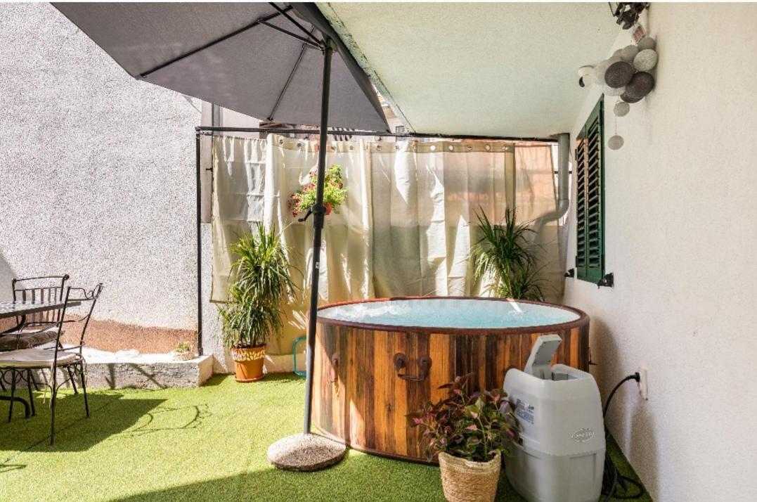 Villa Angie Old Town With Jacuzzi Σπλιτ Εξωτερικό φωτογραφία